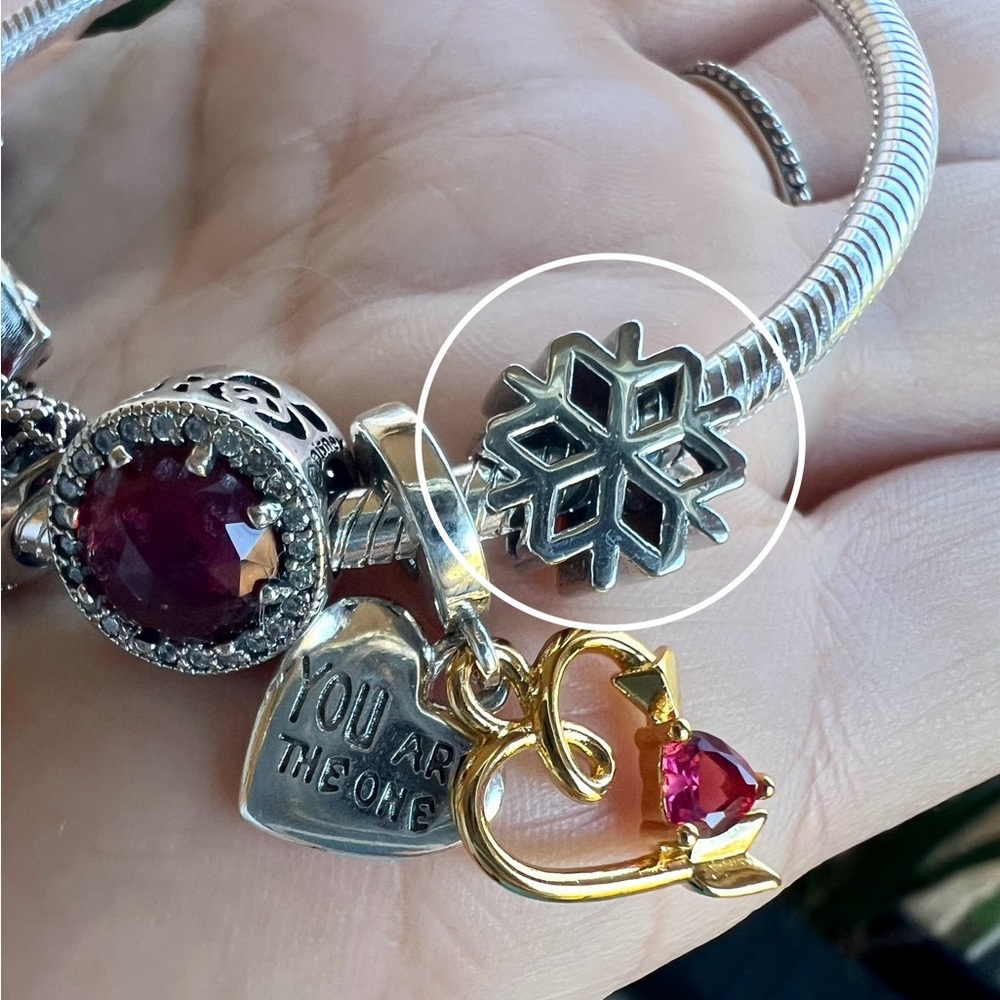 Snowflake Charm - Picture 12 of 14
